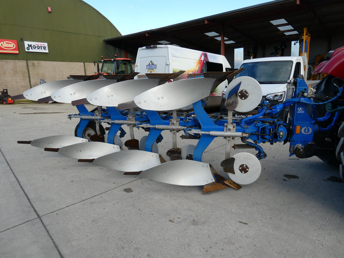 Overum 4F Reversible plough