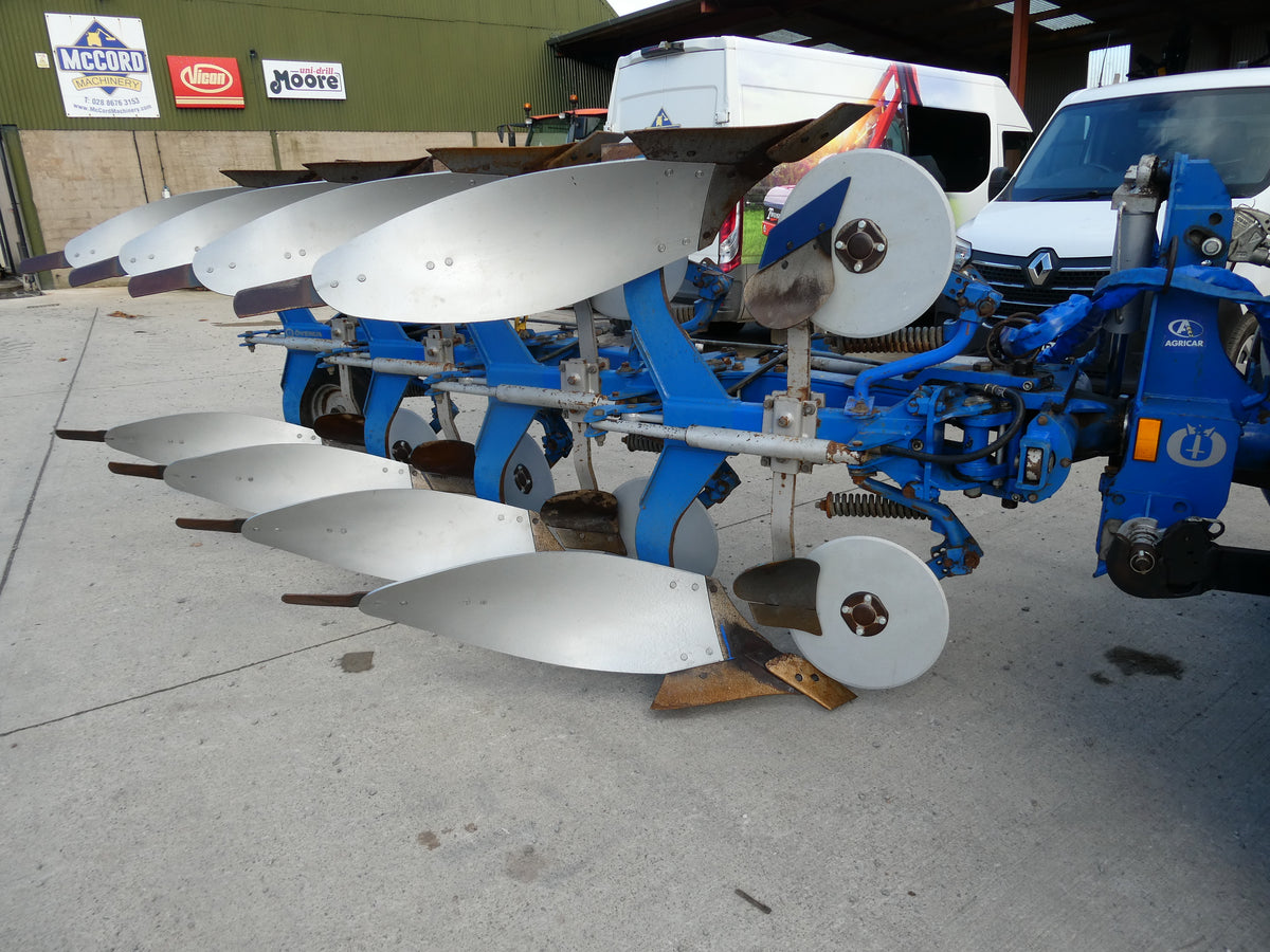 Overum 4F Reversible plough