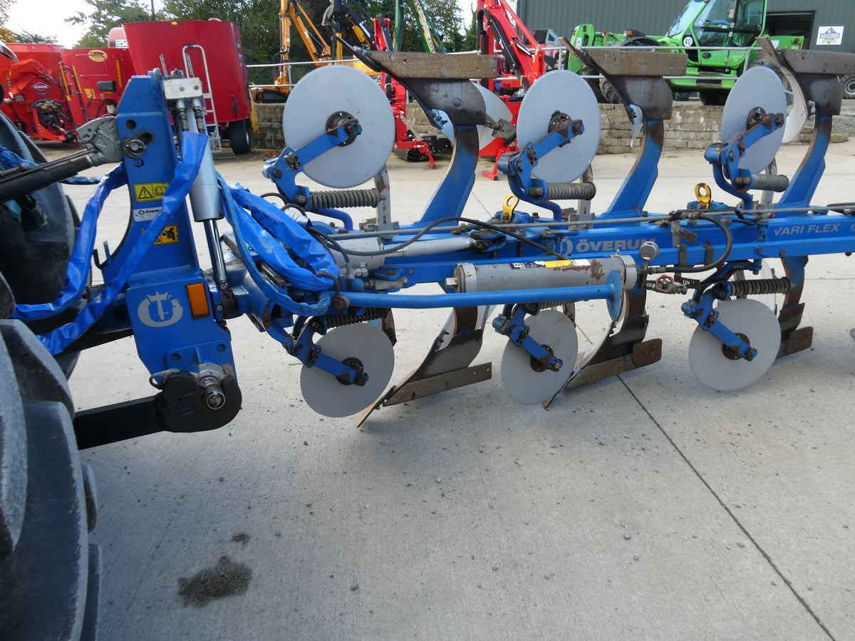 Overum 4F Reversible plough