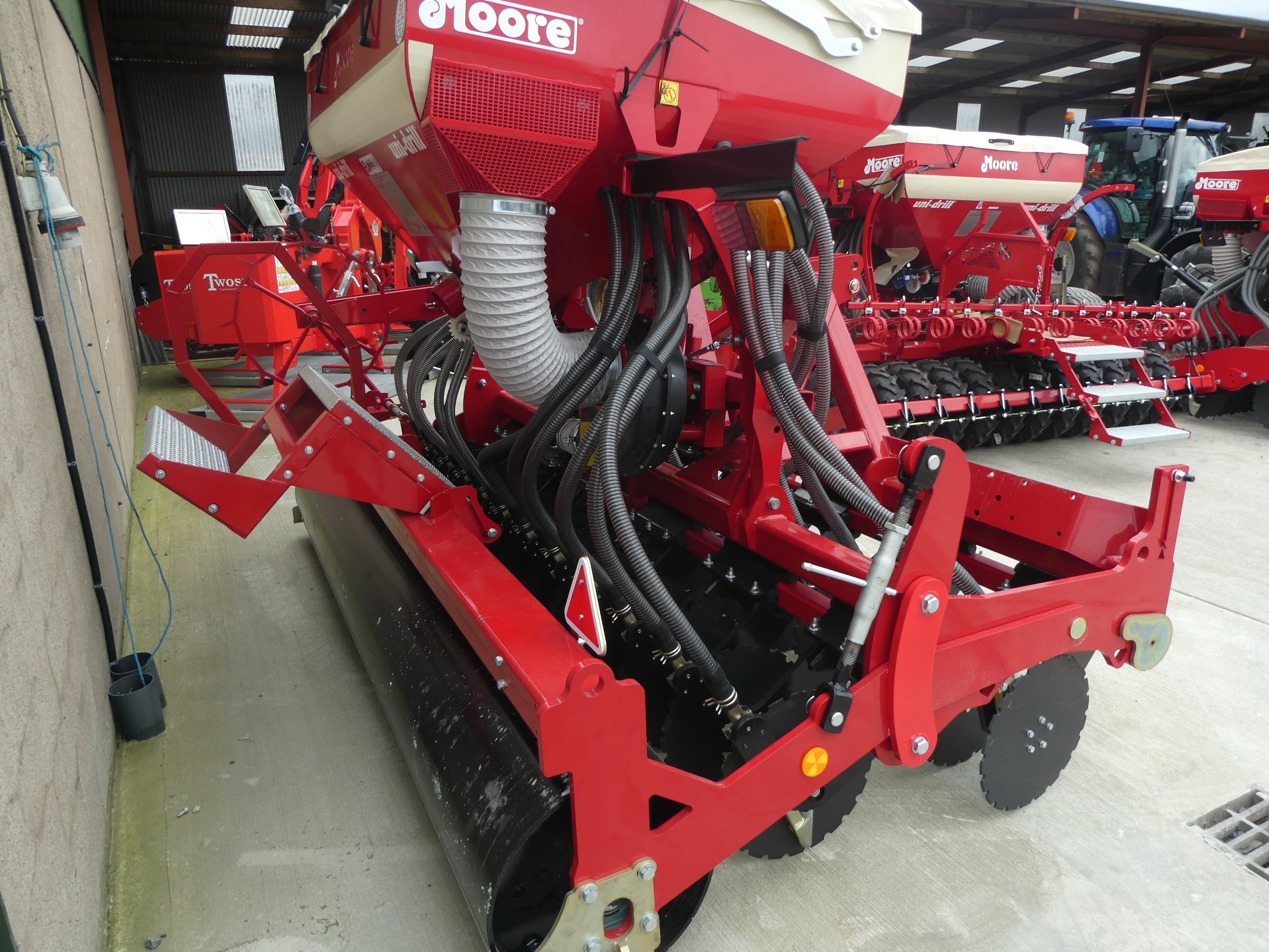 Moore 24 row Classic UniDrill