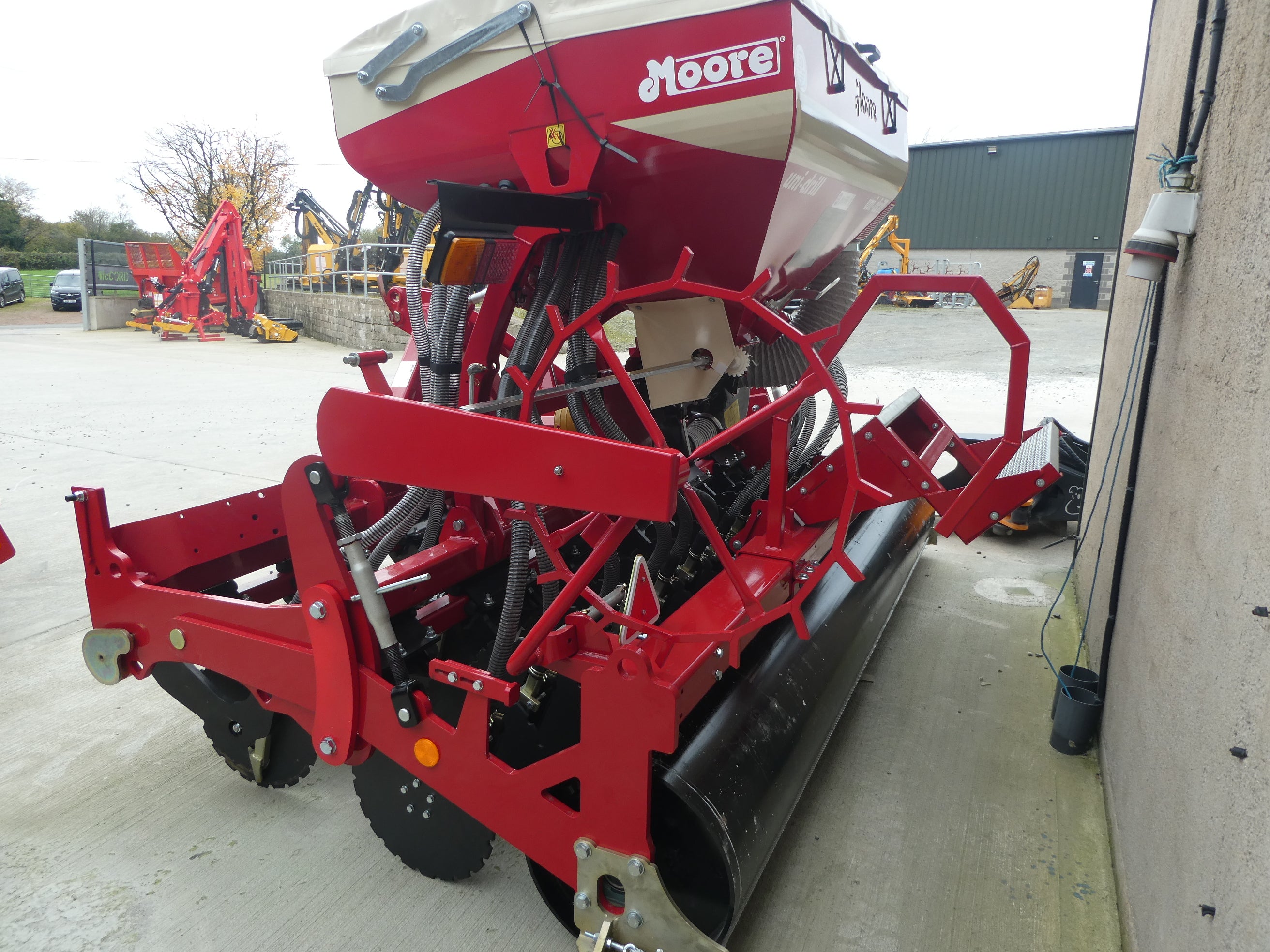 Moore 24 row Classic UniDrill