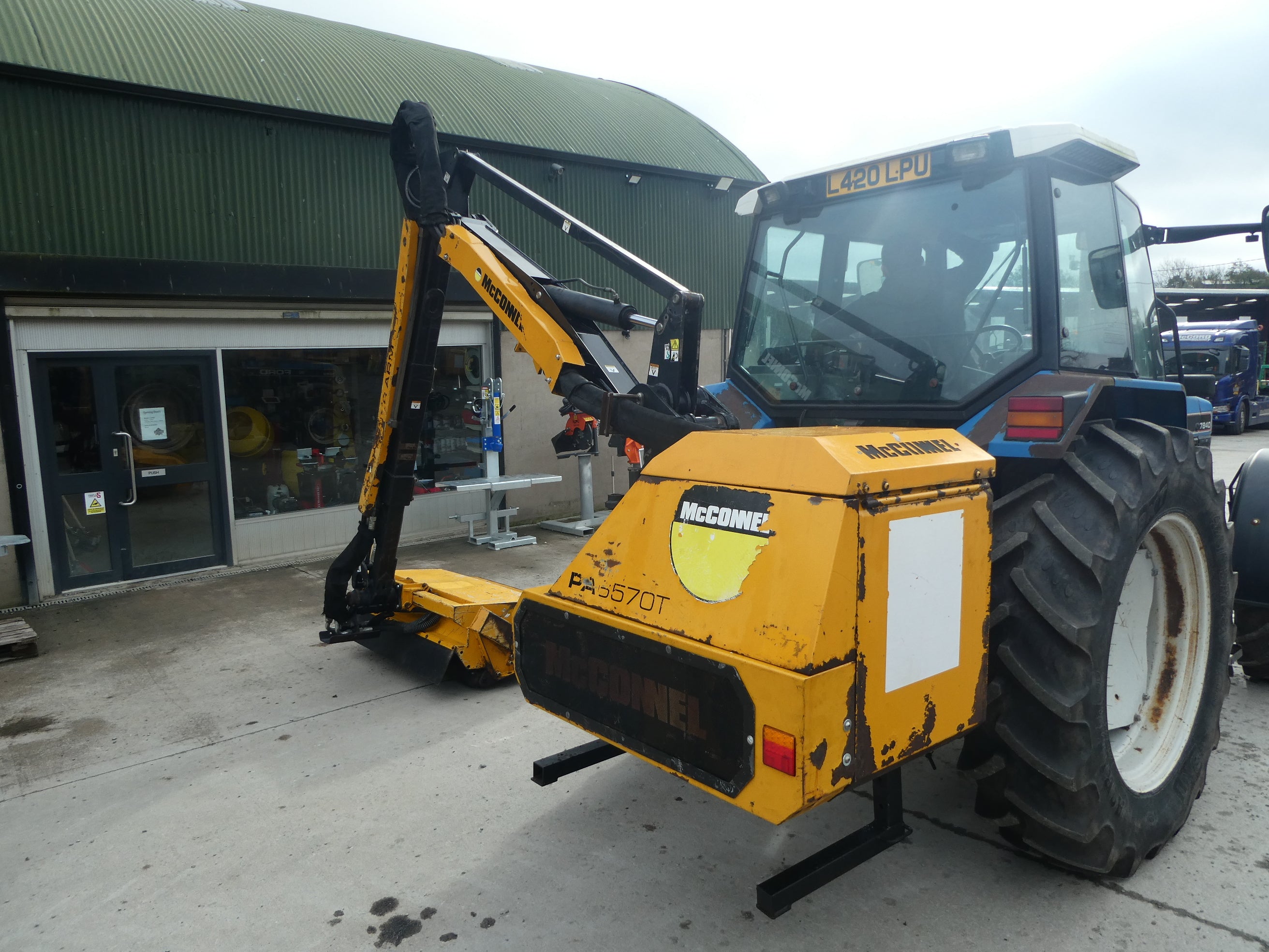 McConnel PA6570 Hedgecutter