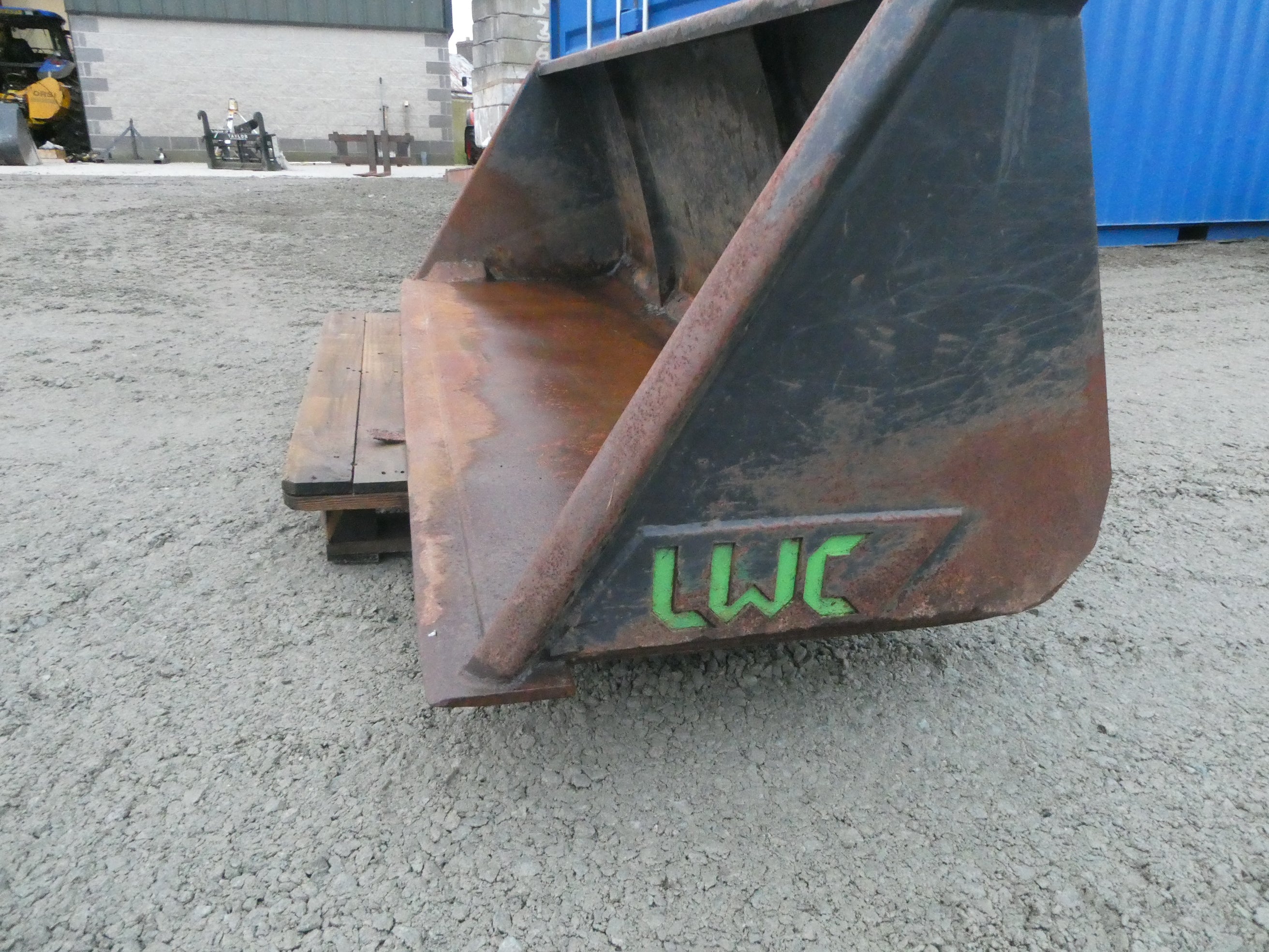 7ft6 heavy duty loader bucket