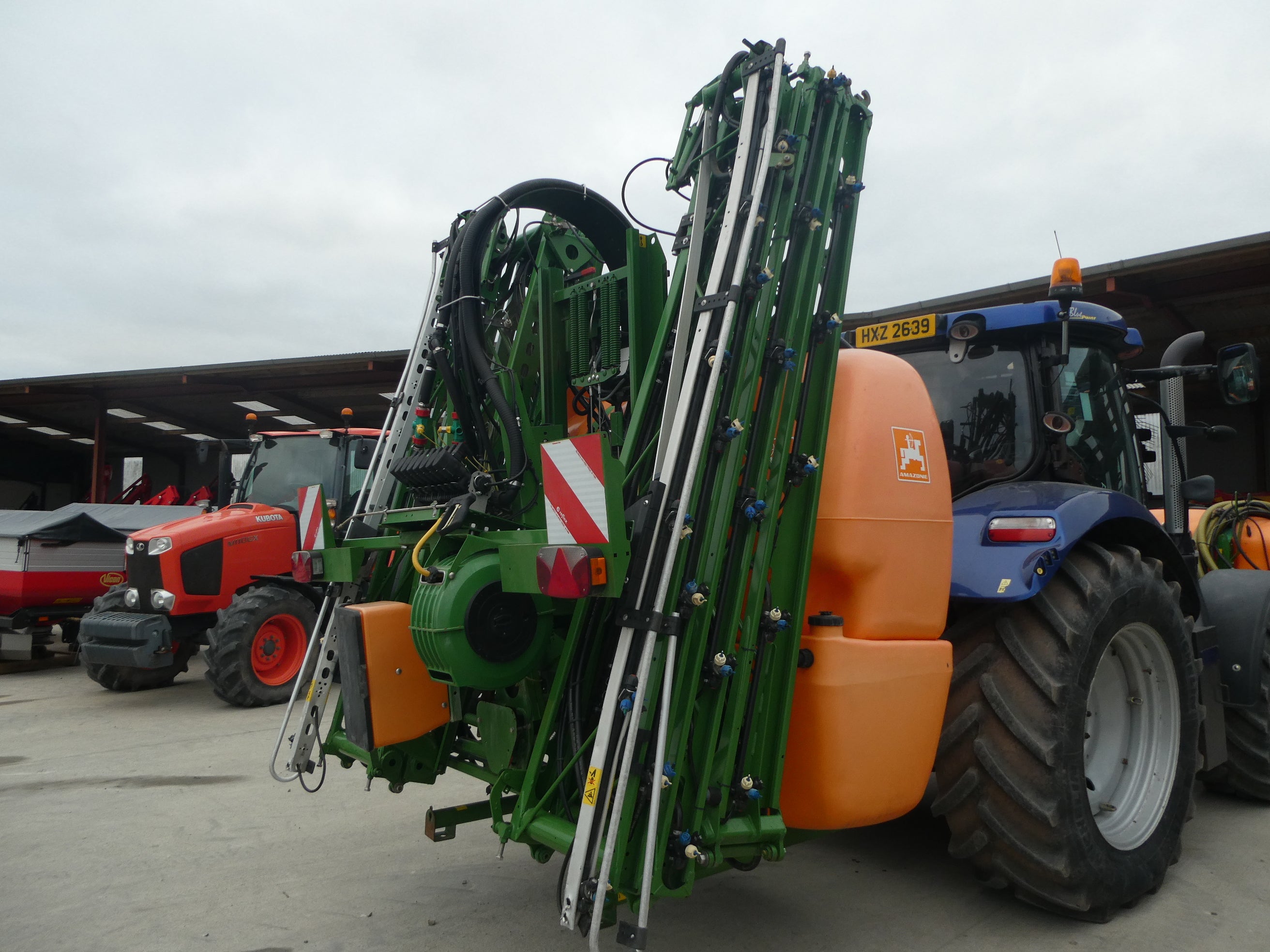 Amazone UF1501 24m crop sprayer with Front tank