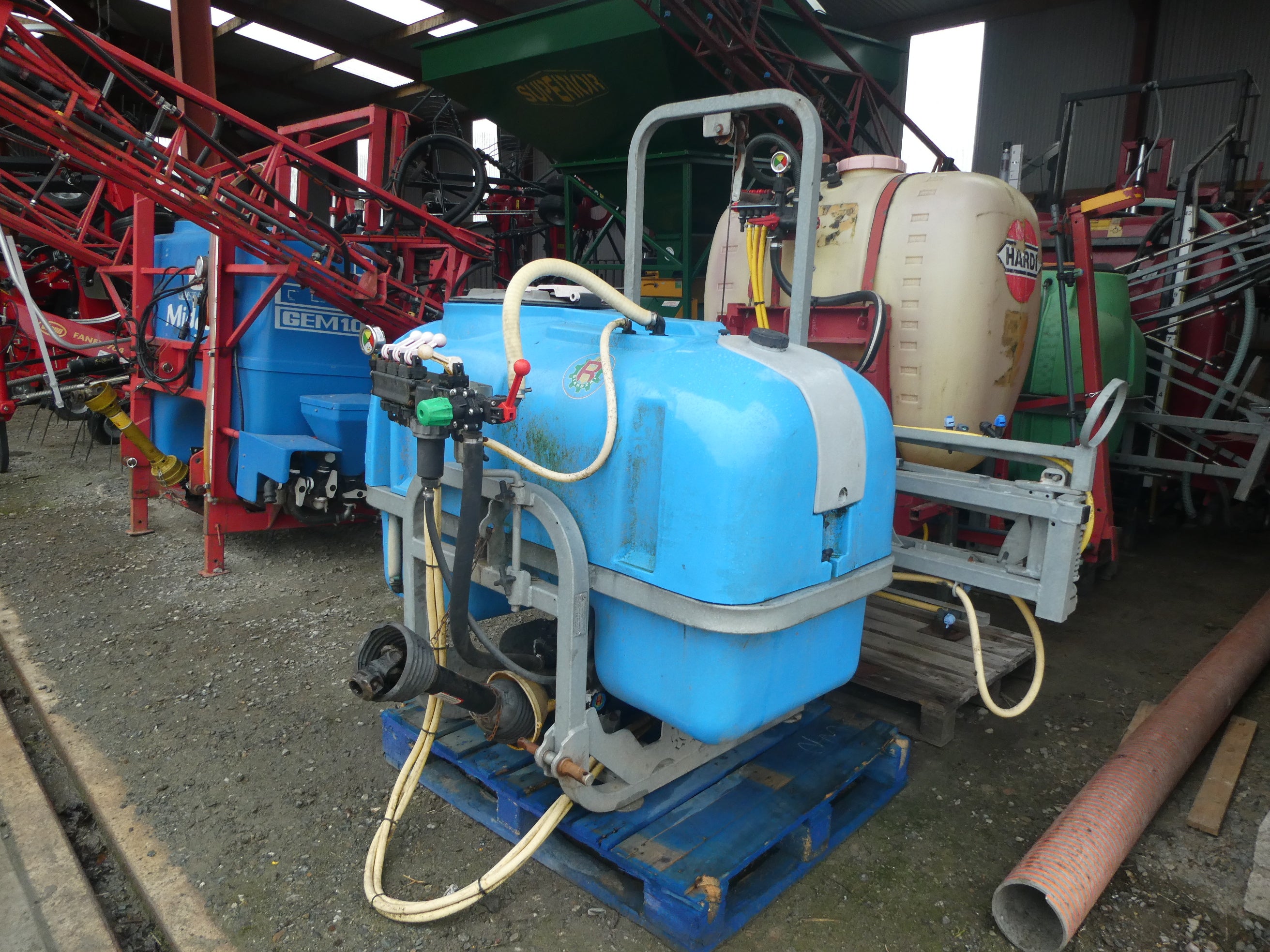 Biard 600lt crop sprayer 10m booms