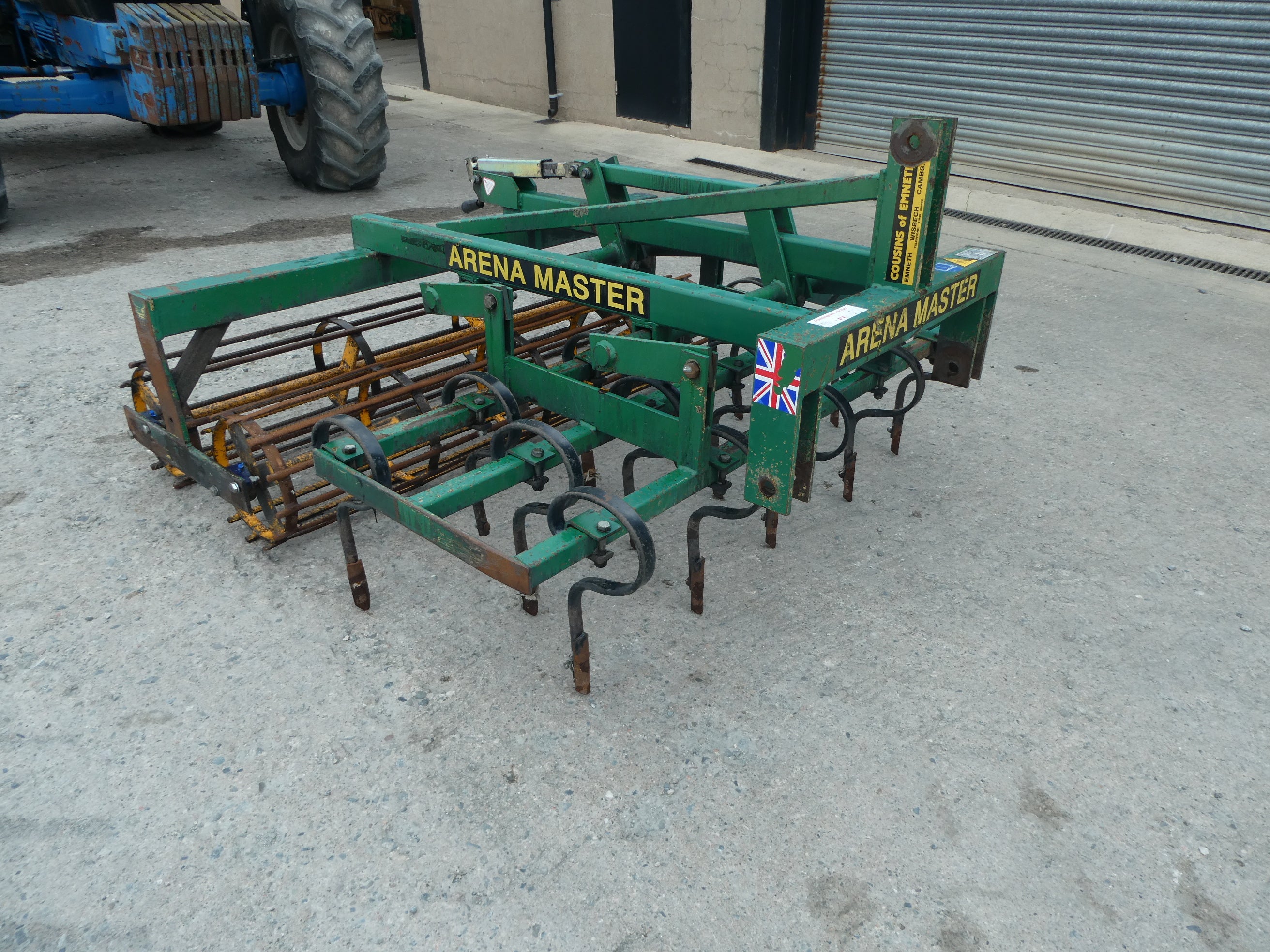 Cousins arena leveler/ menage harrow