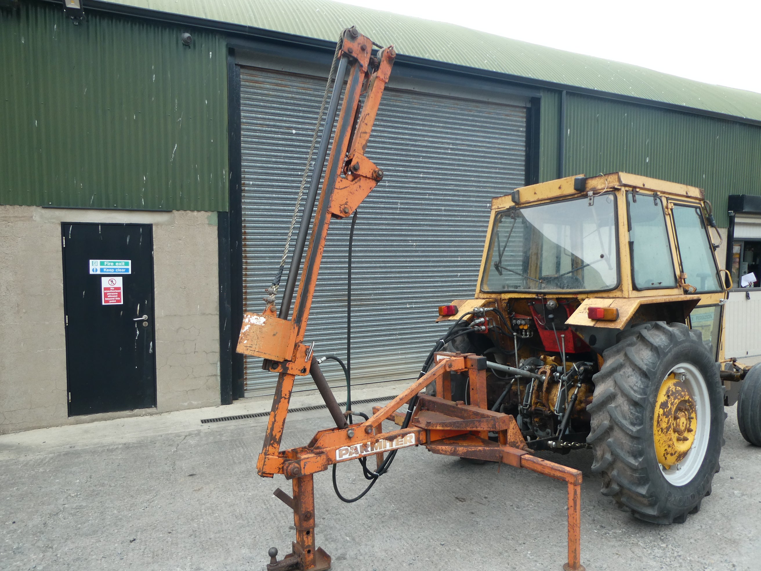 Parmiter  Tractor Post driver