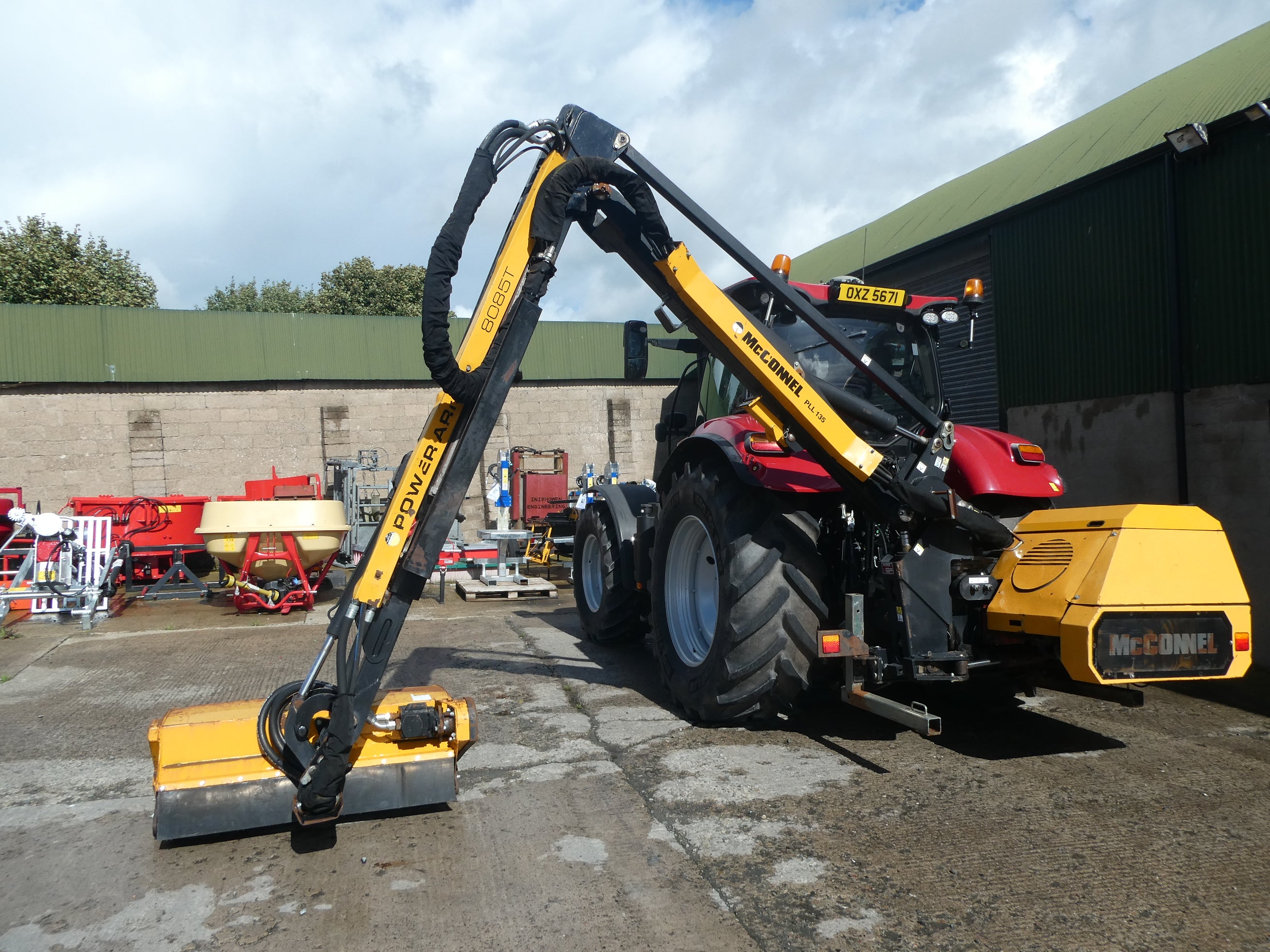 McConnel PA8085T Hedgecutter
