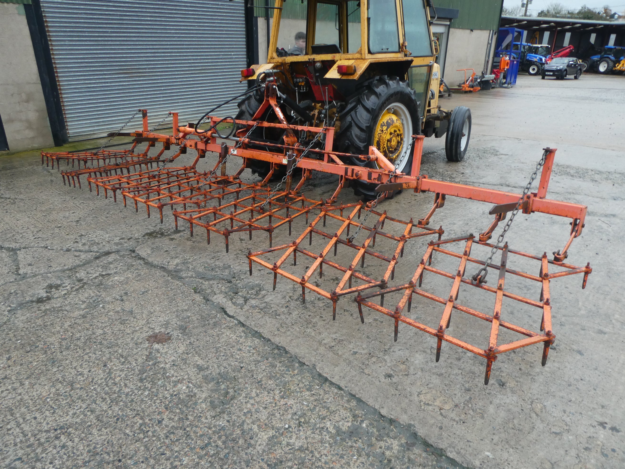 Parmiter 7 section pin harrow