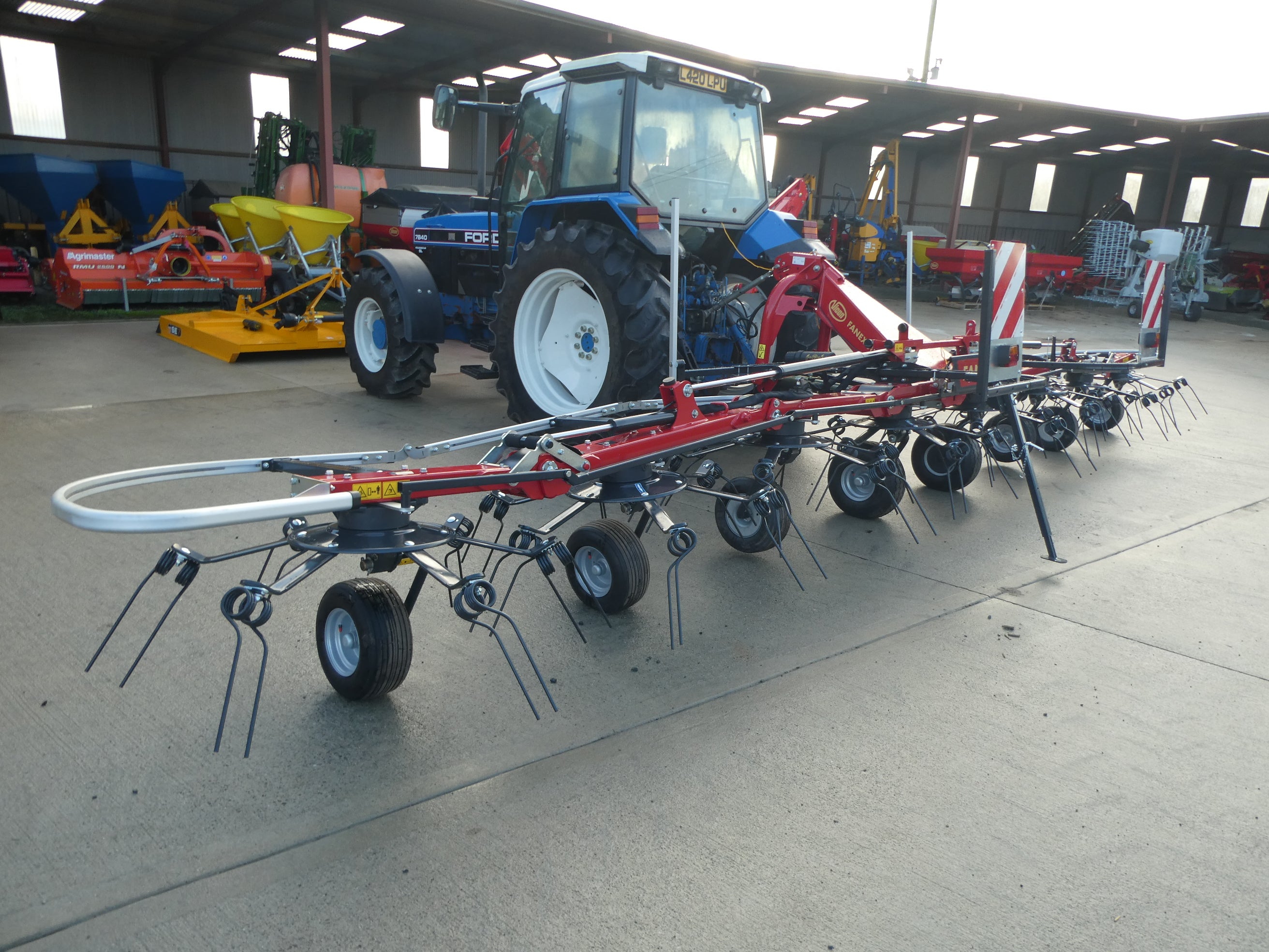 Vicon Fanex 904 8 rotor tedder