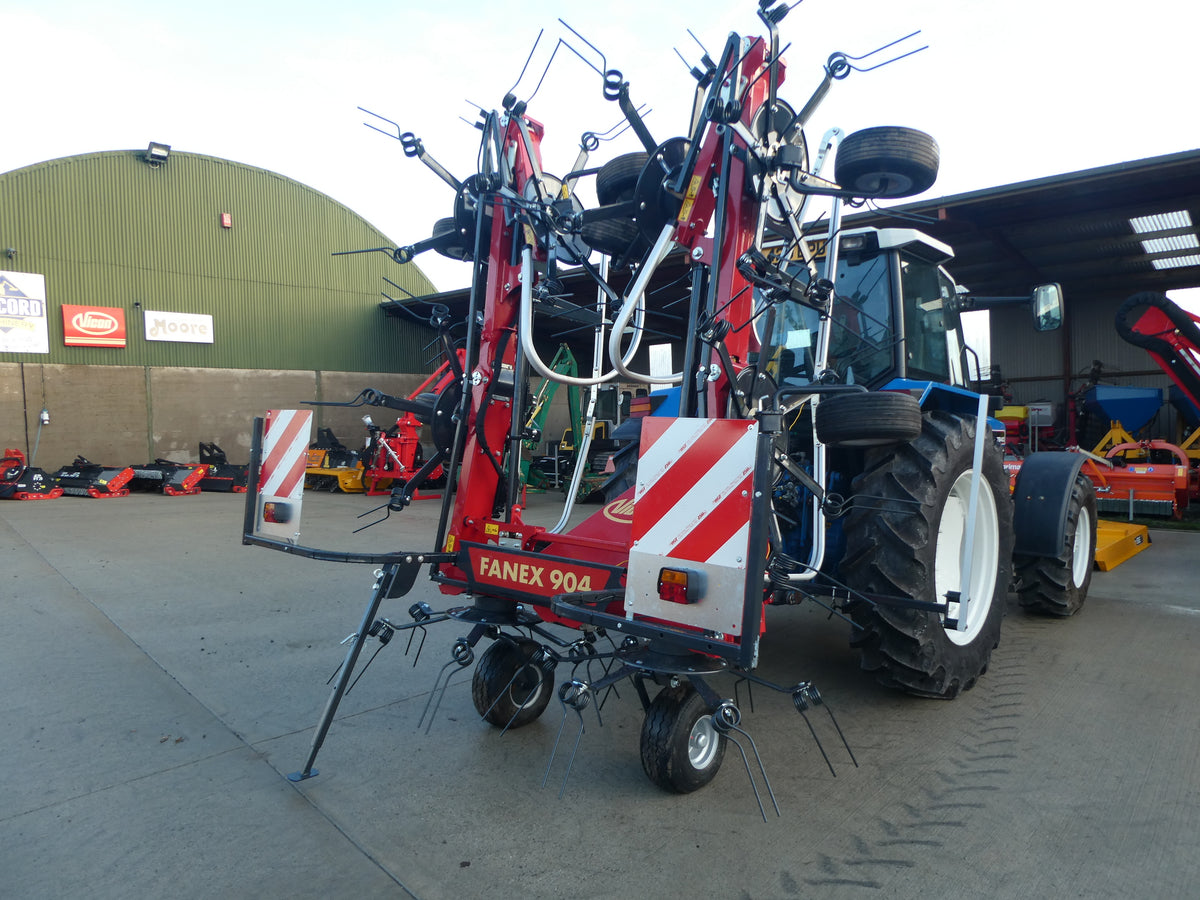 Vicon Fanex 904 8 rotor tedder