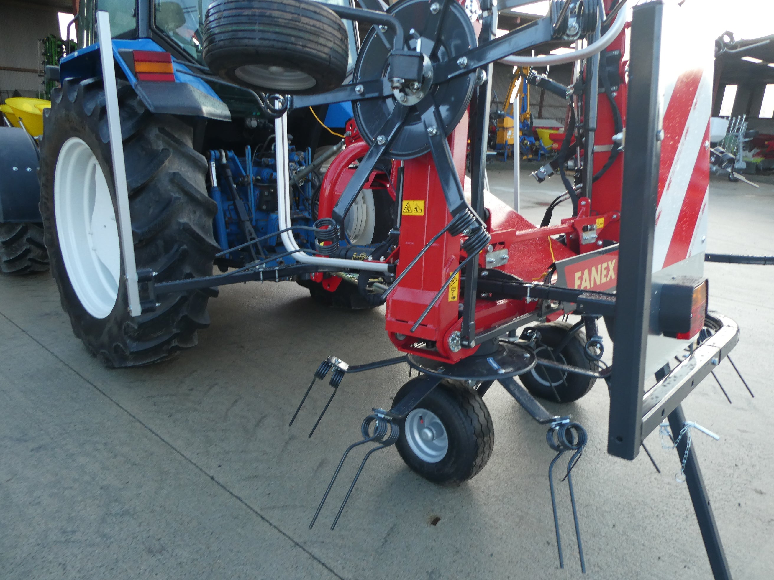 Vicon Fanex 904 8 rotor tedder