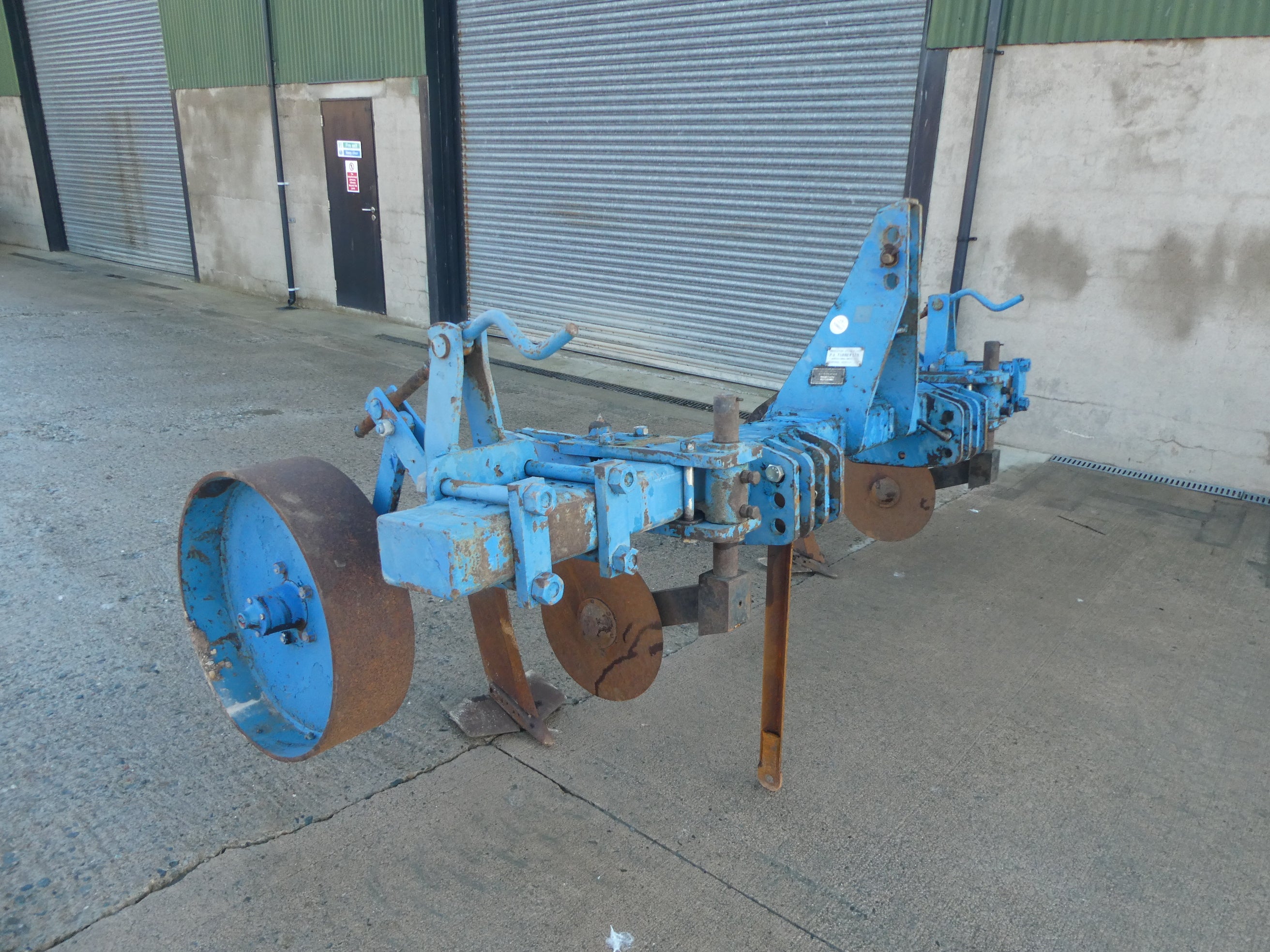 Ransomes 2 leg subtiller Subsoiler