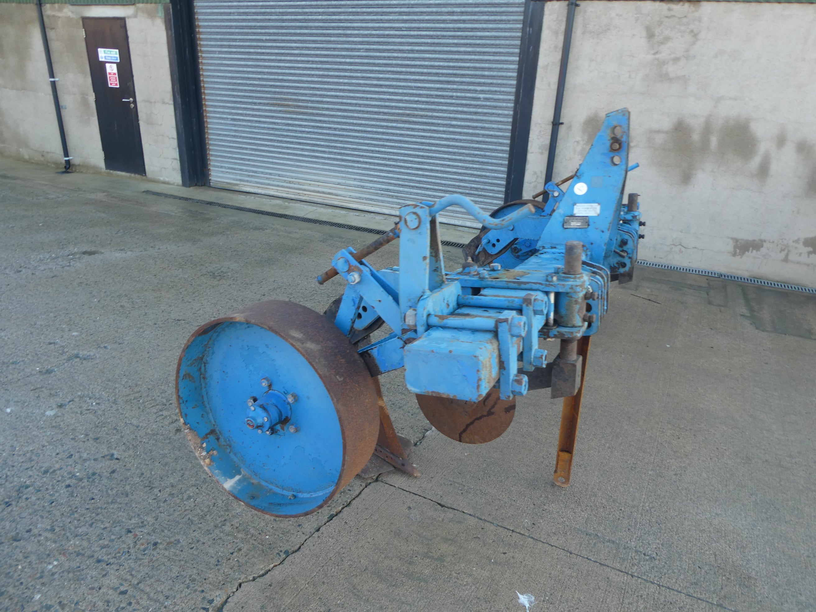 Ransomes 2 leg subtiller Subsoiler