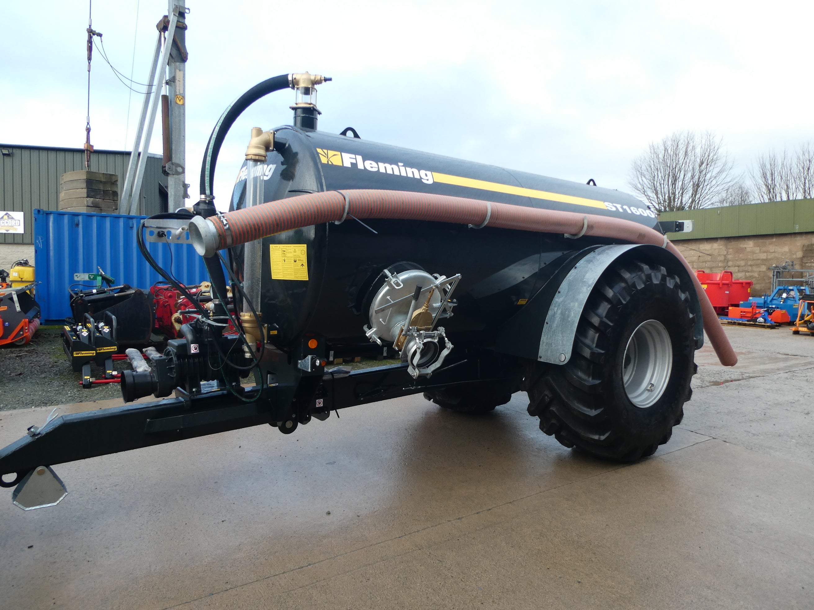 Fleming 1600 gallon Recessed tanker