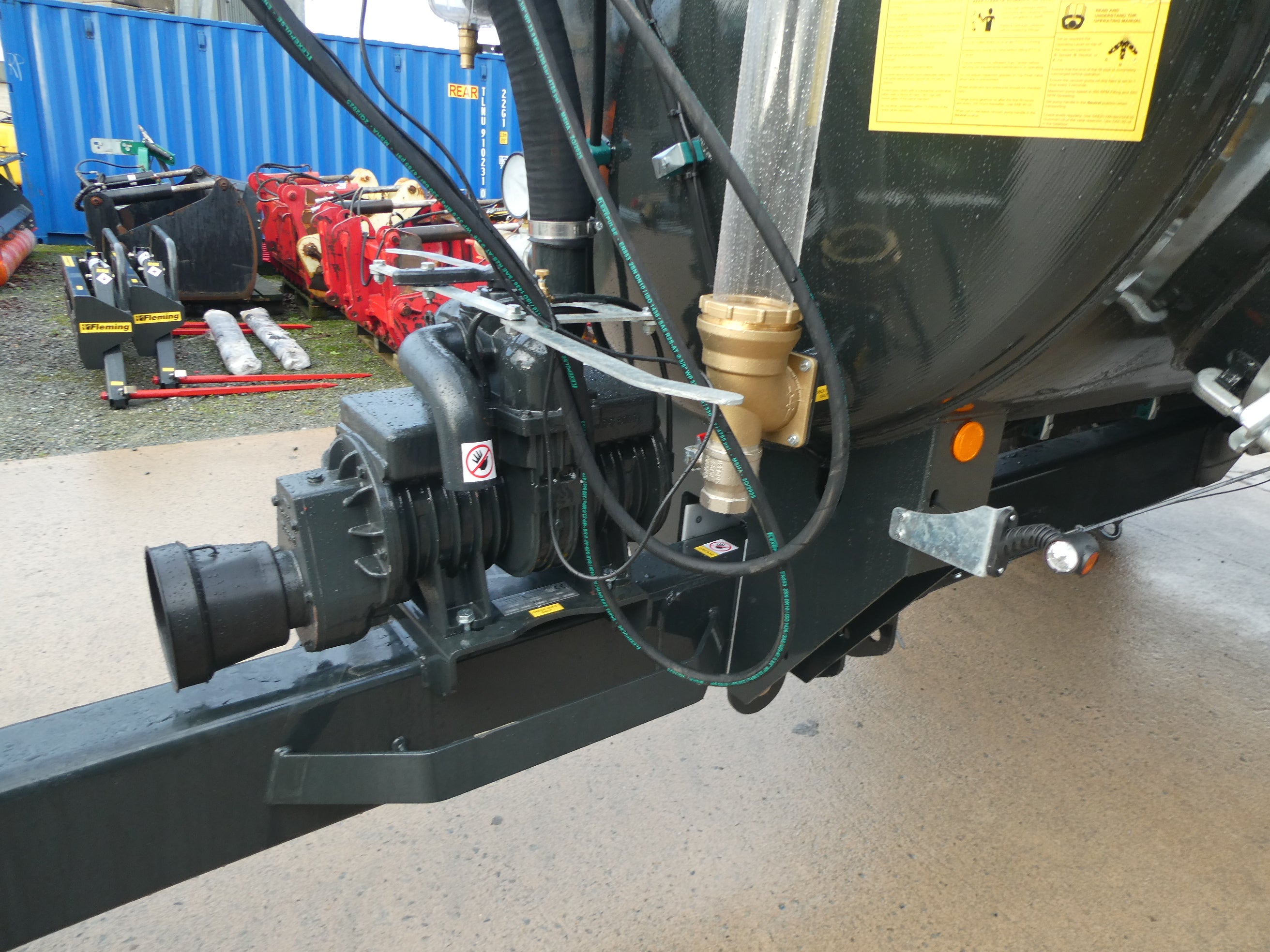 Fleming 1600 gallon Recessed tanker