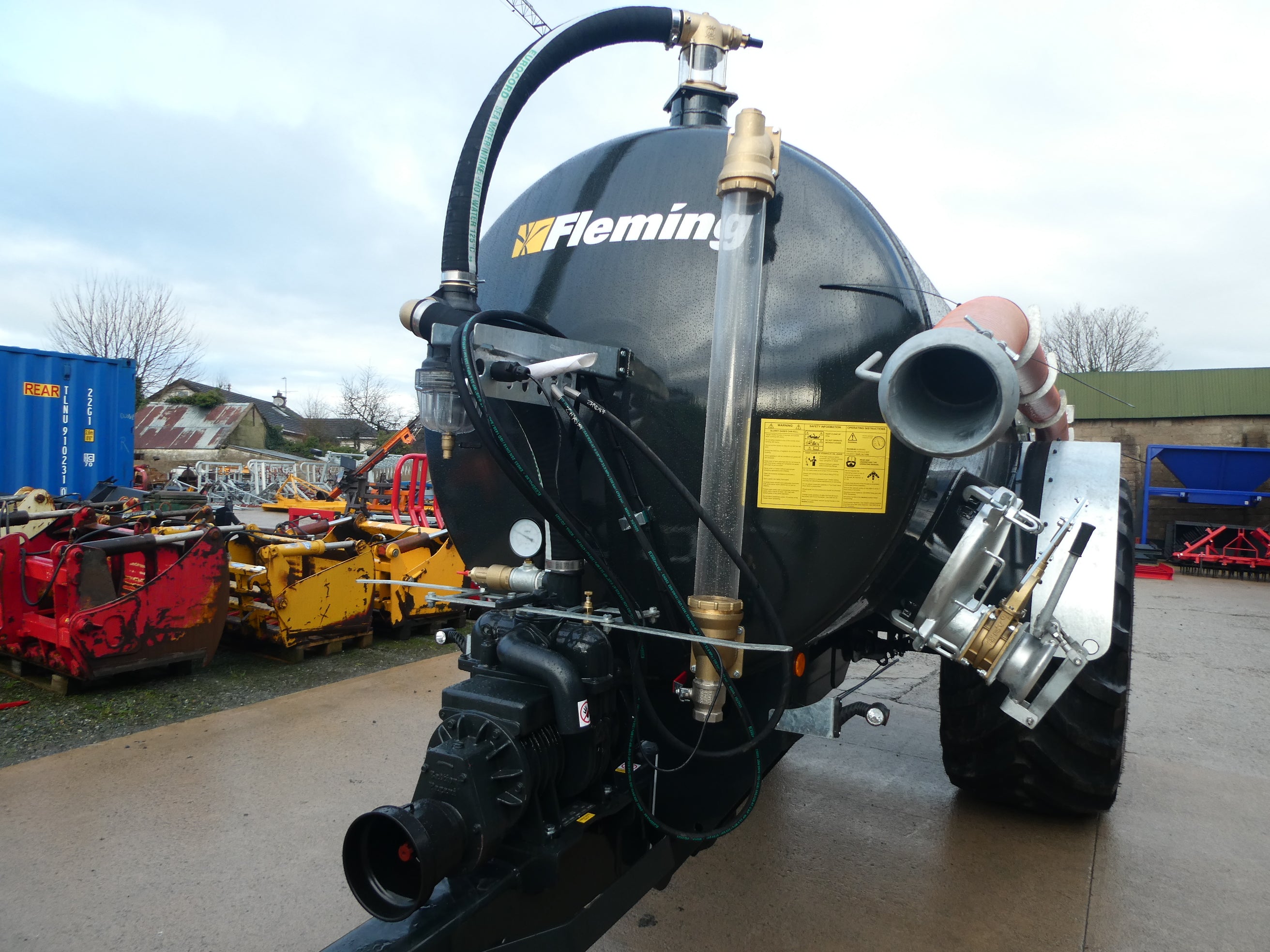 Fleming 1600 gallon Recessed tanker
