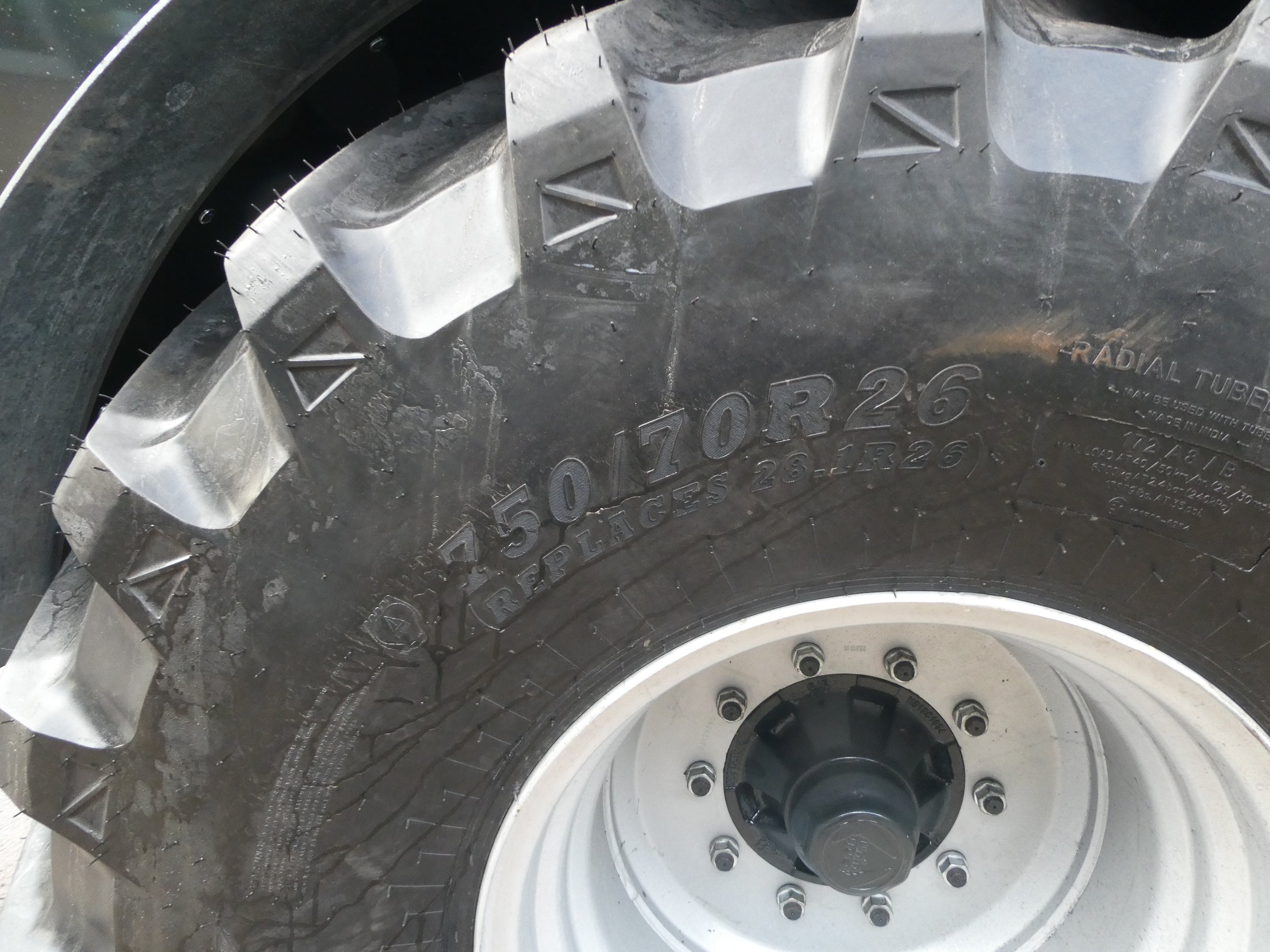 Fleming 1600 gallon Recessed tanker