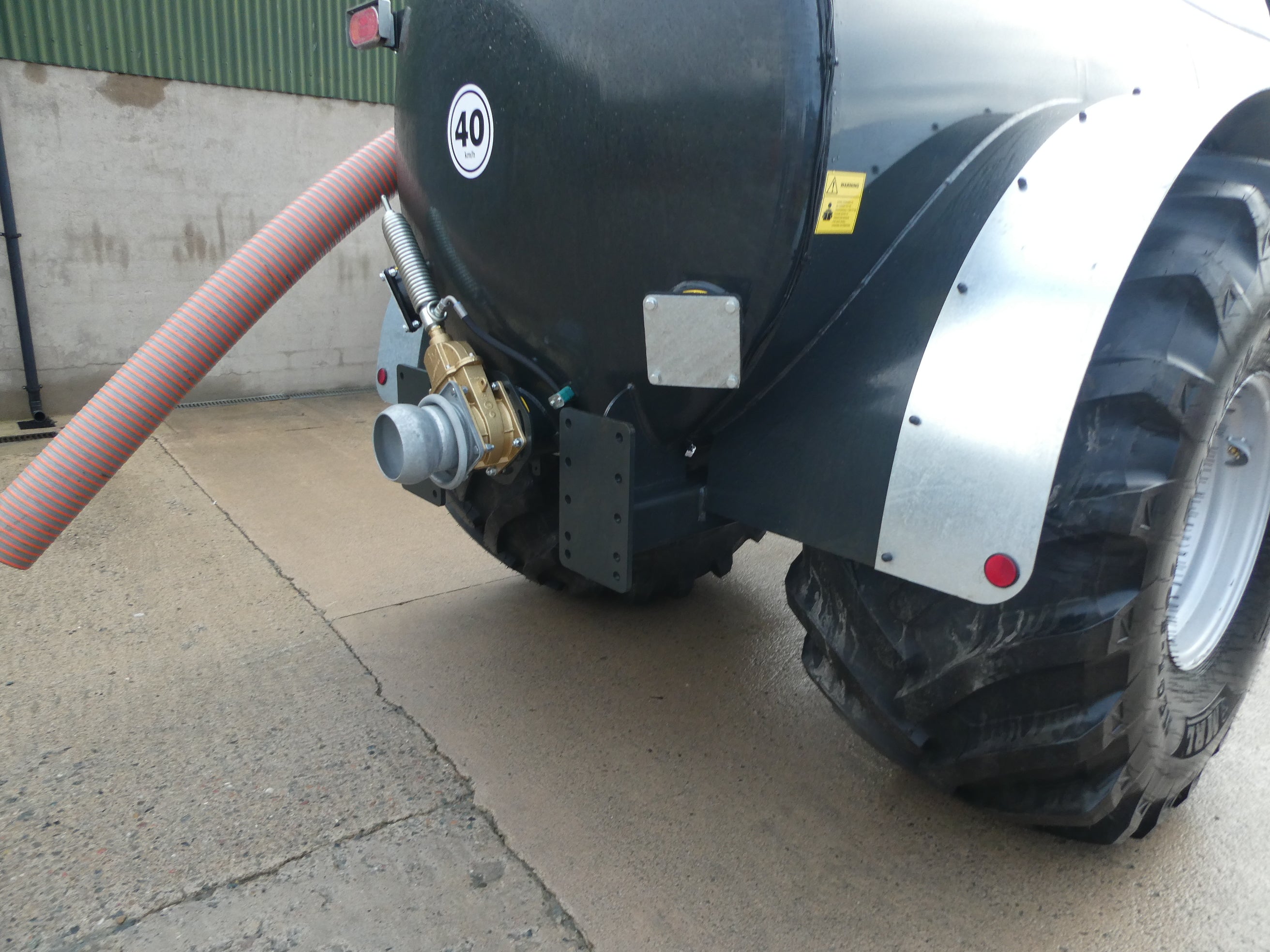 Fleming 1600 gallon Recessed tanker