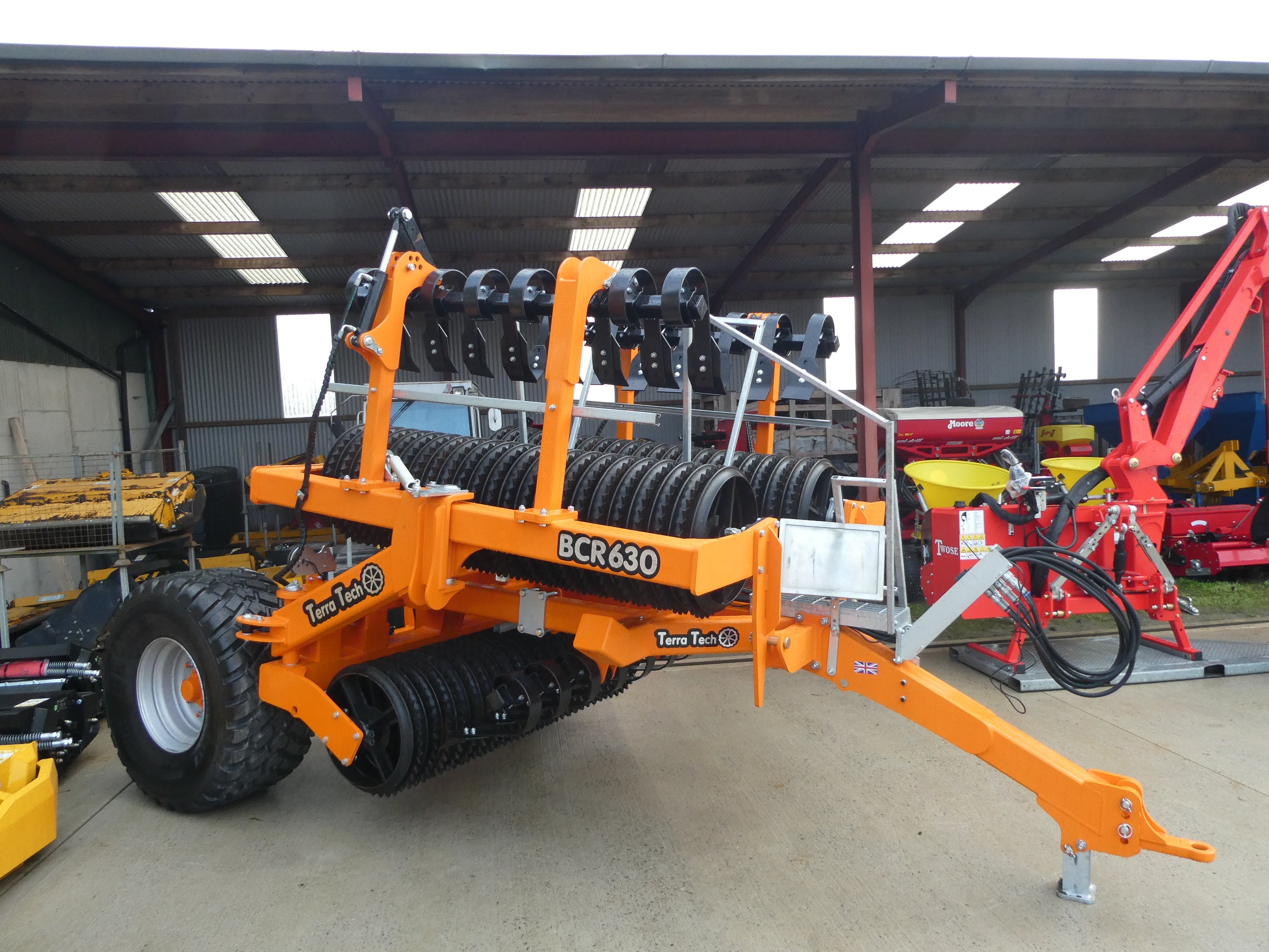 Terra Tech 630 Cambridge rolls with levelling boards