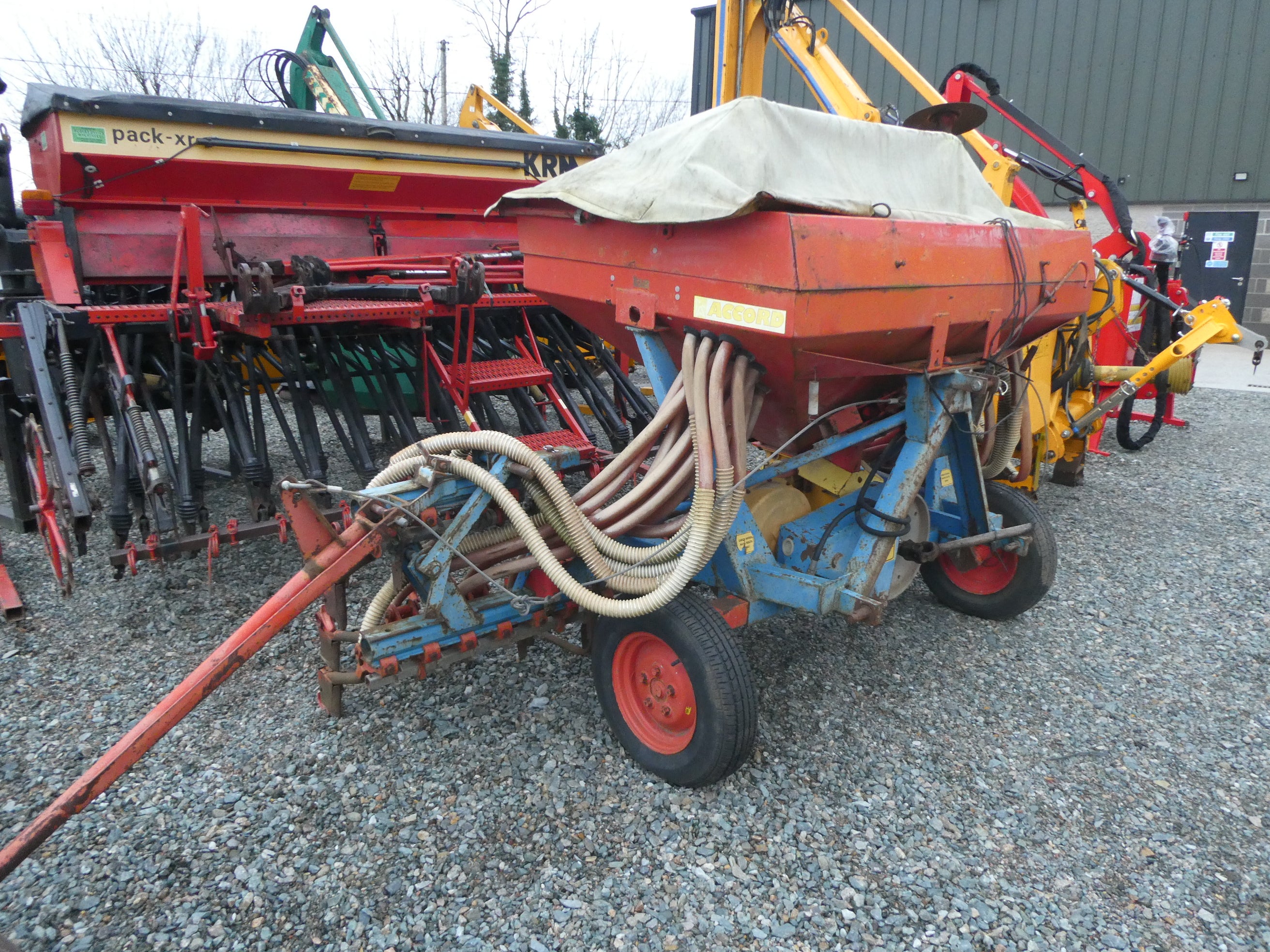 Accord 3 point linkage 4m grain drill