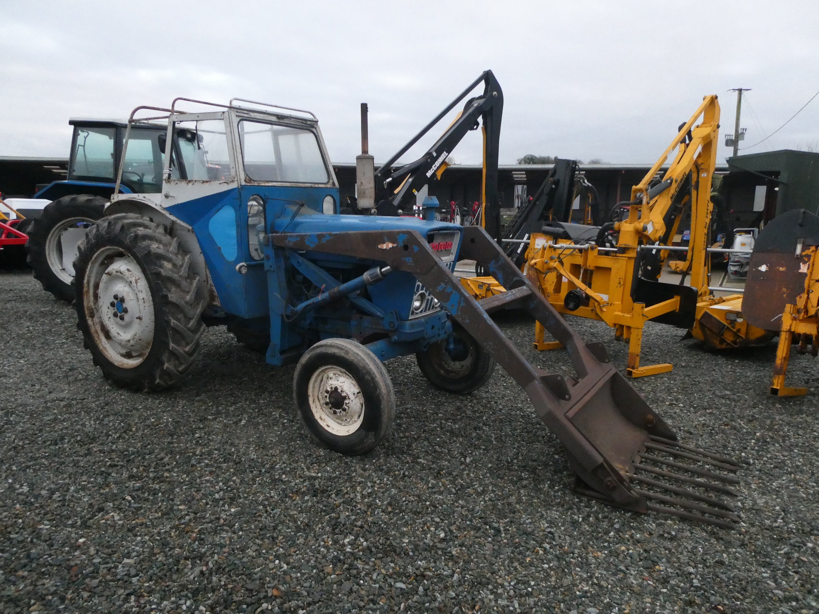 Ford 4000 2wd with loader