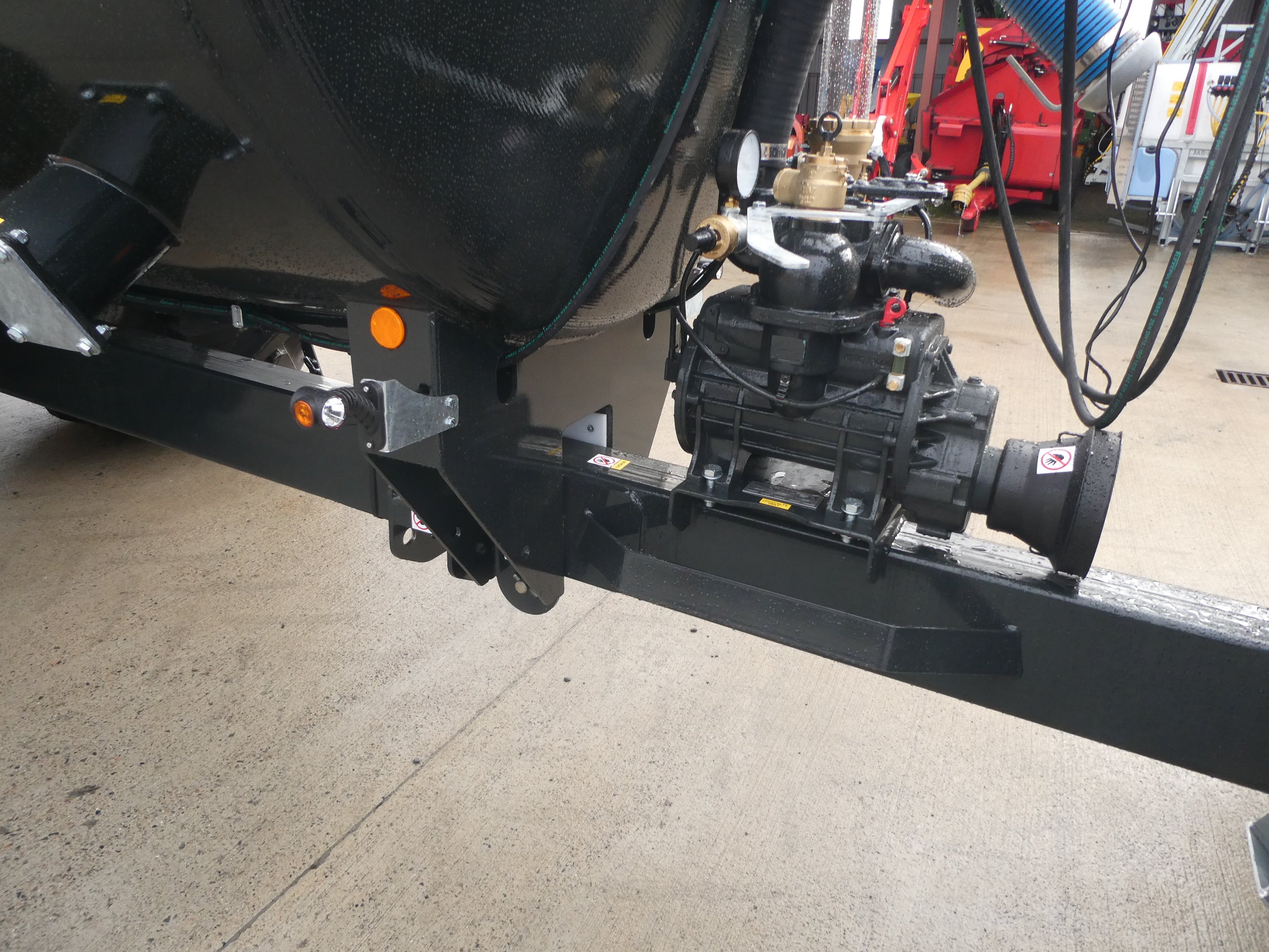 Fleming 2300 gallon Recessed Tanker