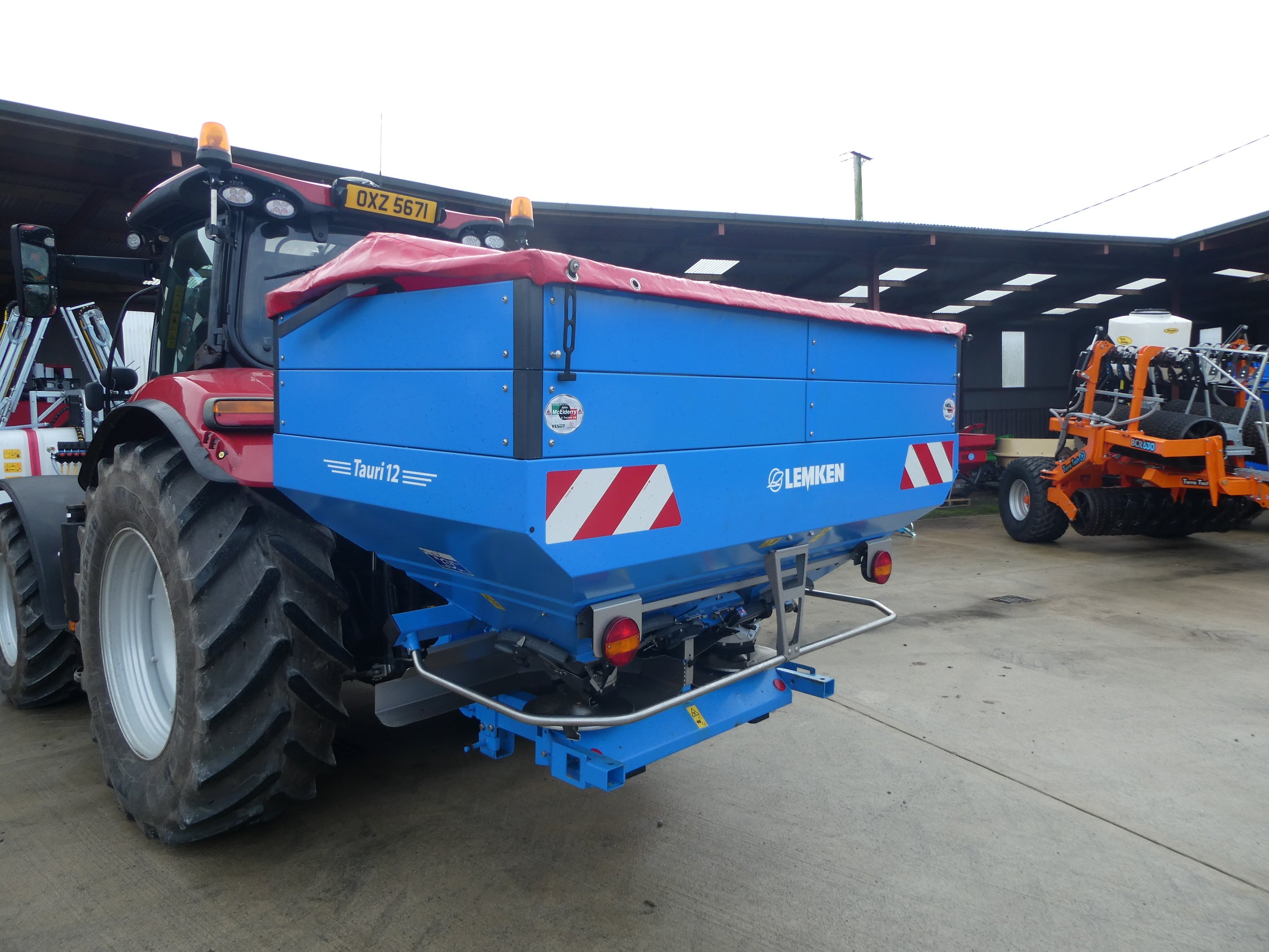 Lemken Tauri 12 Twin Disc Fertiliser Spreader