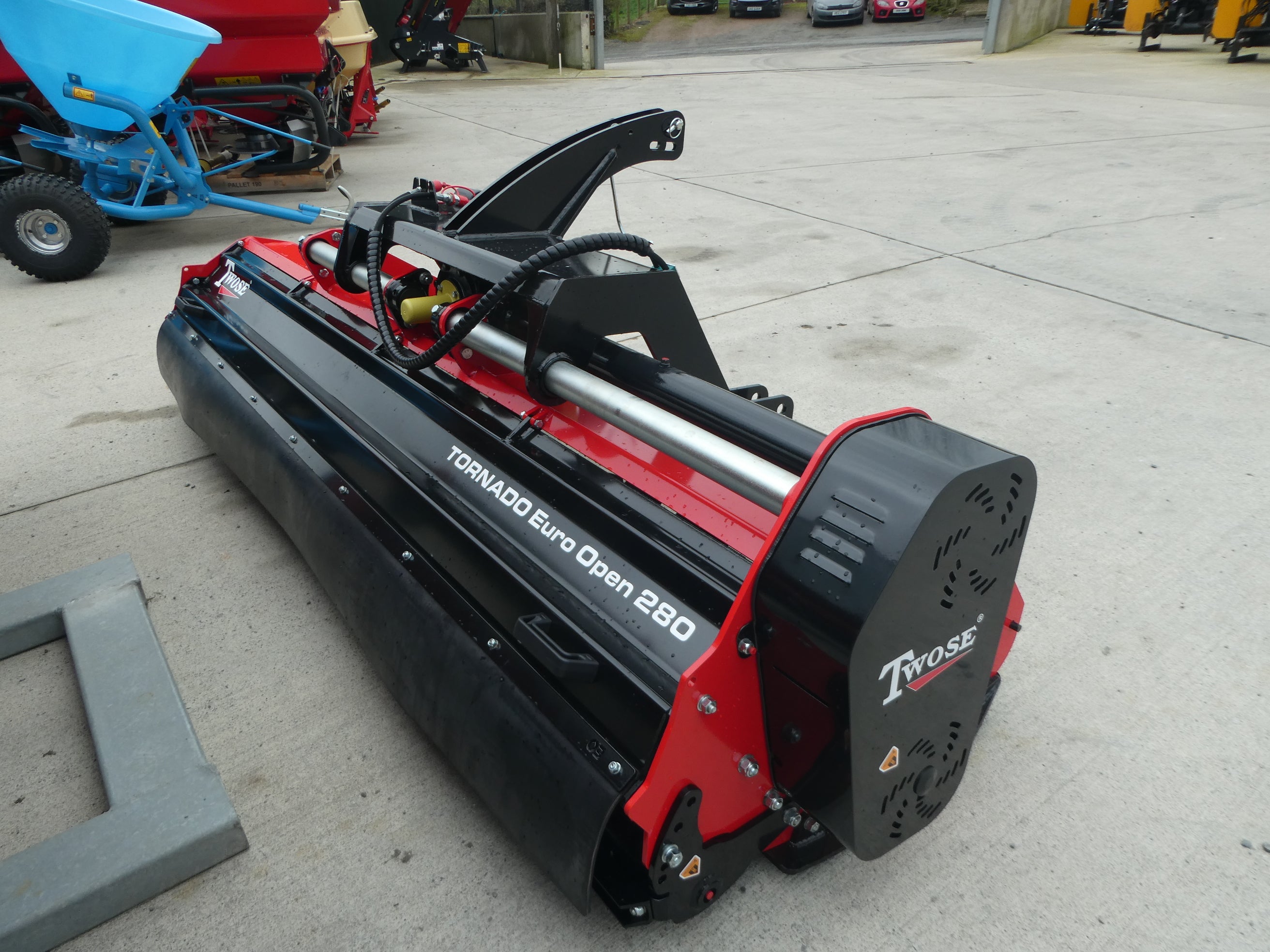 Twose Tornado 280 Open flail shredder