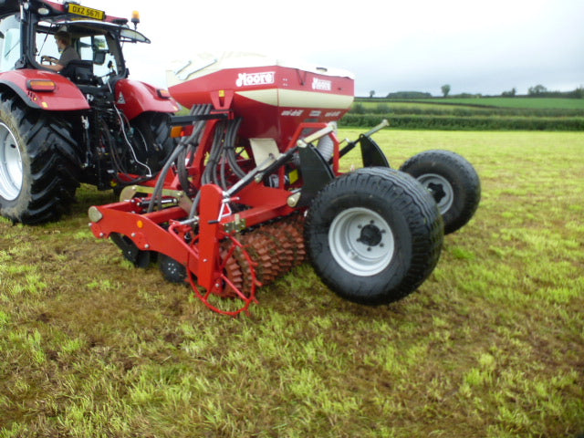 Moore Trailed 32 row Grassland UniDrill